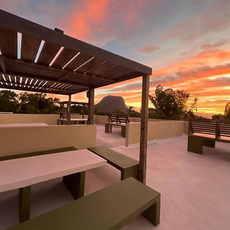 Loukaz -Entire Rental Units W Panoramic Rooftop Coteau Raffin Dış mekan fotoğraf