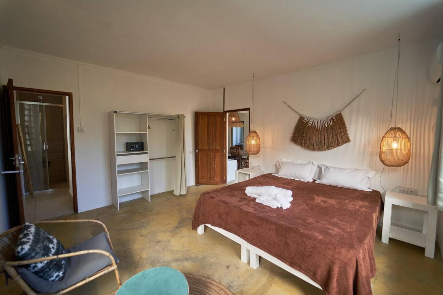 Loukaz -Entire Rental Units W Panoramic Rooftop Coteau Raffin Dış mekan fotoğraf